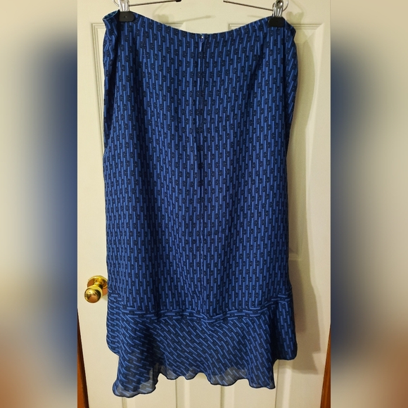 Emma James Reversible High Low Print Skirt - Picture 7 of 12